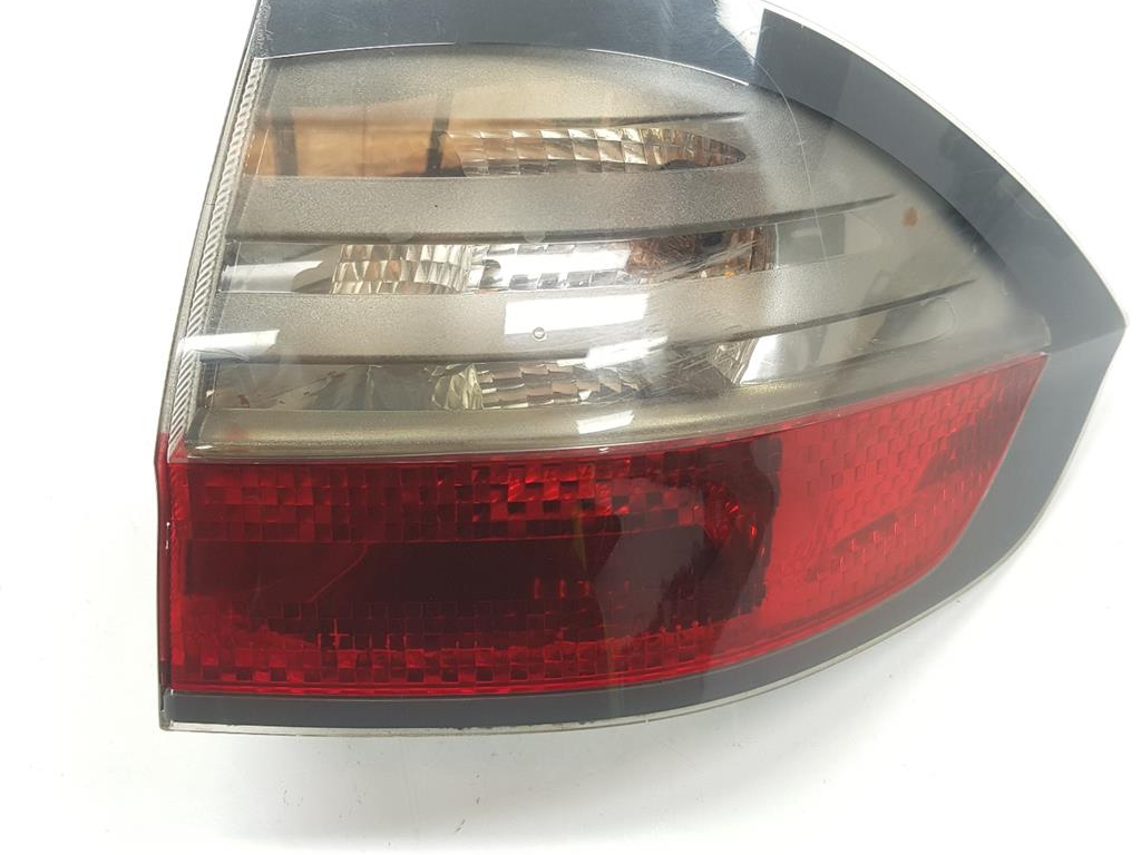 Lampa spate stop Ford S Max 2007 2008 2009 2010 2011 dreapta